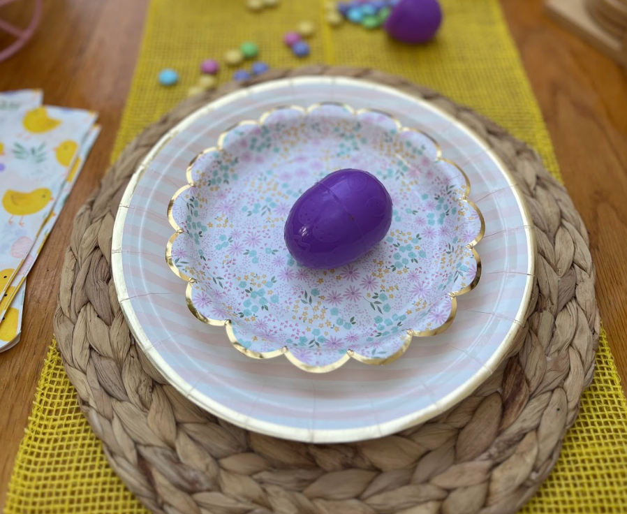 Ditsy Floral Scalloped Round Plates