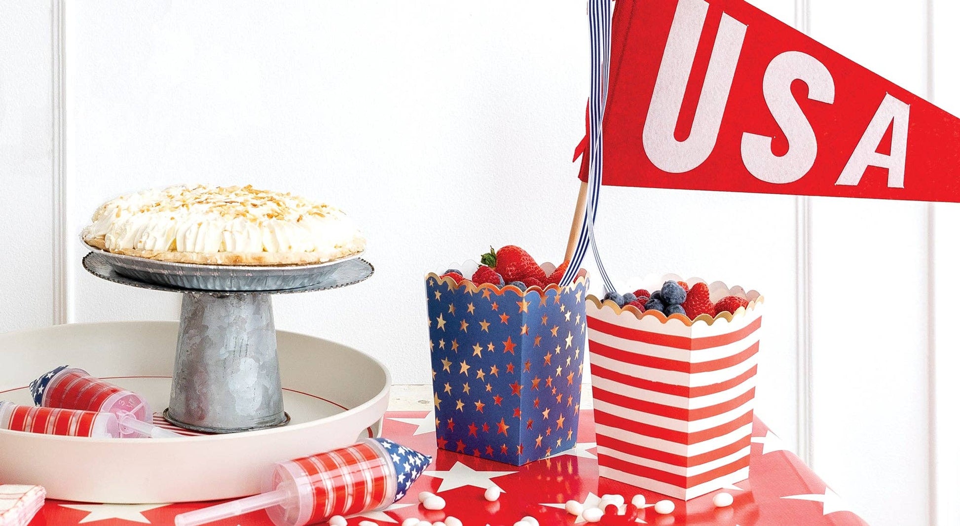 stars and stripes paper treat boxes