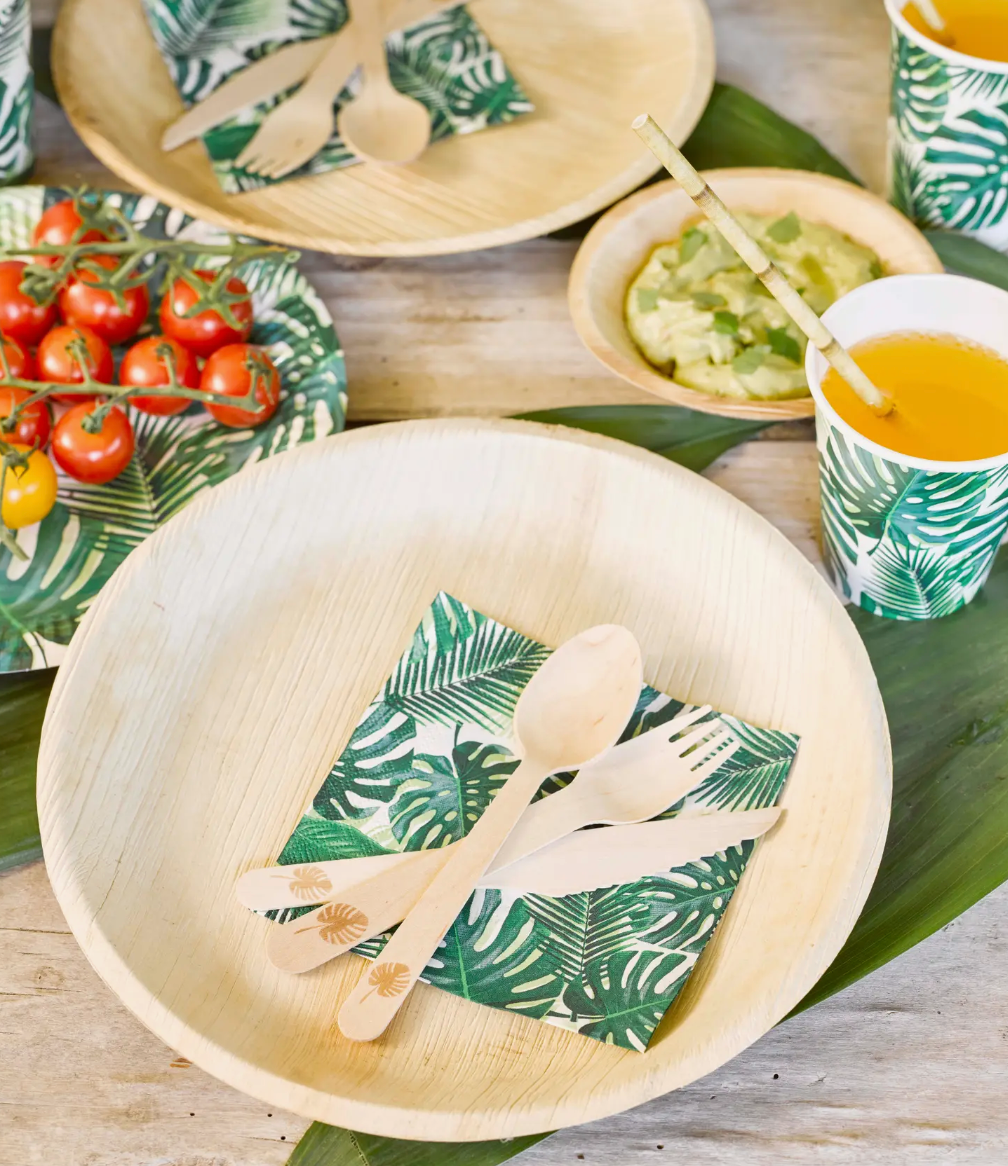 Set of 20 small cocktail paper napkins with a green palm leaf print